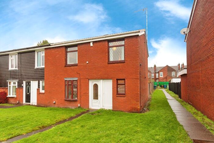 3 Bedroom End Of Terrace House For Sale In Edison Road, Stafford, Staffordshire, ST16