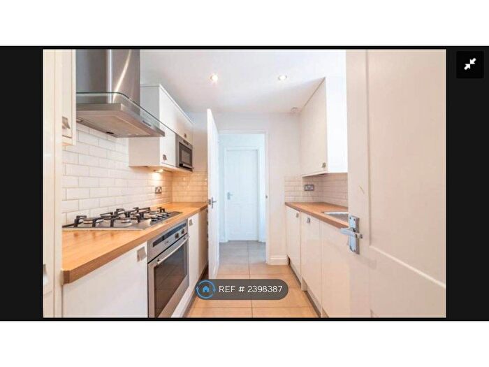 1 Bedroom Flat To Rent In Constantine Road, London, NW3