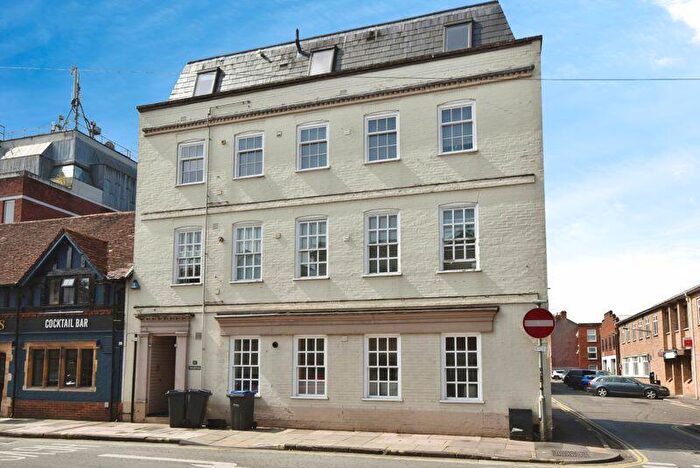 2 Bedroom Flat For Sale In Endless Street, Salisbury ***Video Tour***, SP1