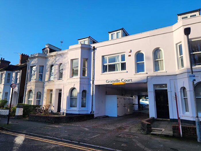 Studio To Rent In Granville Road, St. Albans, Hertfordshire, AL1