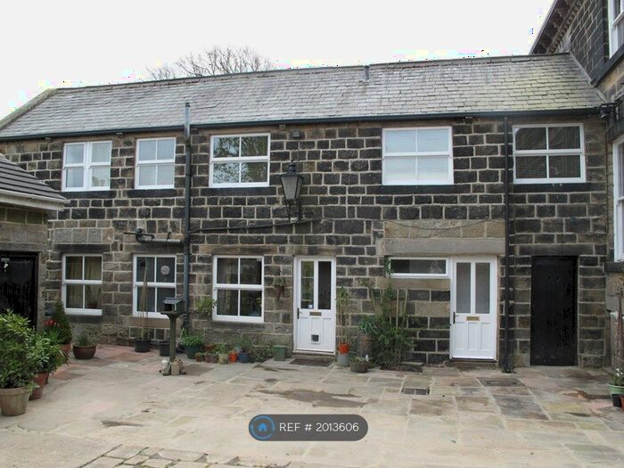 2 Bedroom Flat To Rent In West Hill Grange, Horsforth, Leeds, LS18