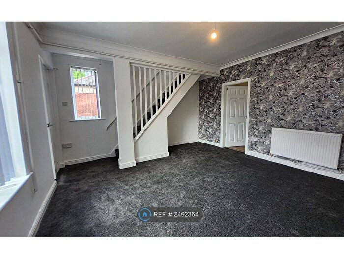 3 Bedroom Semi-Detached House To Rent In Shackleton Grove, Bolton, BL1