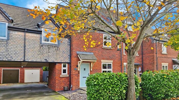 3 Bedroom Semi Detached House For Sale In Glendale, Telford, TF4