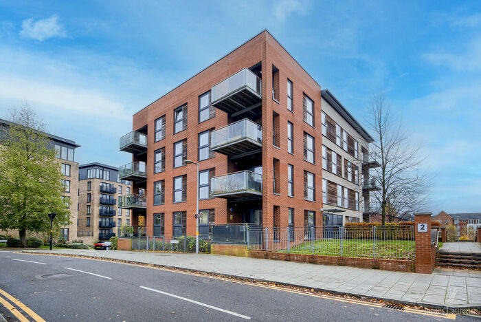 1 Bedroom Apartment To Rent In Bell Barn Road, Park Central, Birmingham City Centre, B15