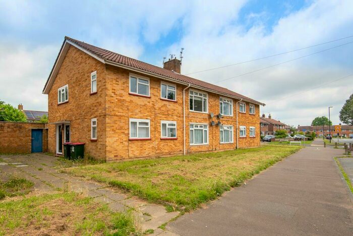 2 Bedroom Maisonette To Rent In Warren Drive, Crawley, RH11