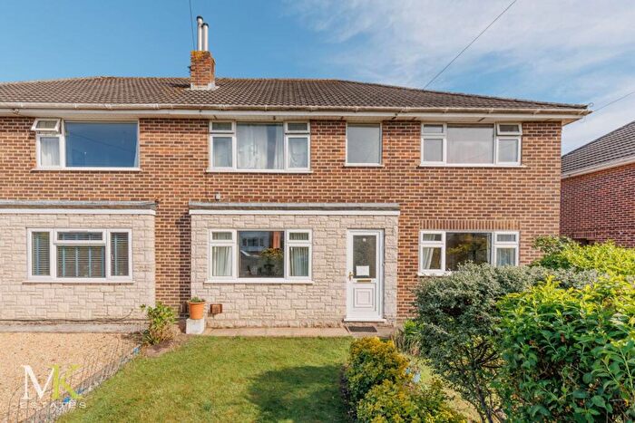 2 Bedroom Flat For Sale In Greenways Avenue, Bournemouth, BH8