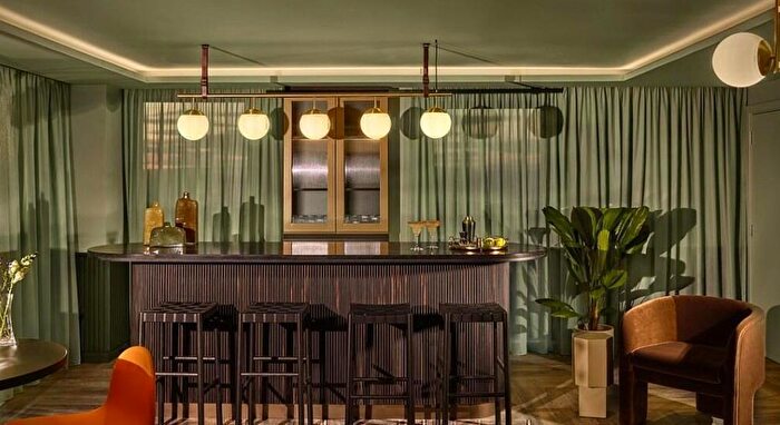 2 Bedroom Flat To Rent In Warroch Path, Glasgow, G3