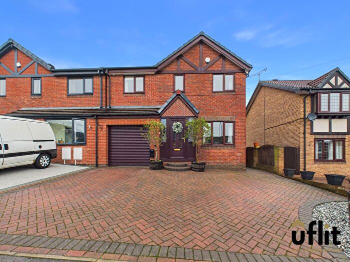 3 Bedroom Link Detached House For Sale In Fernleigh Drive, Brinsworth, Rotherham, S60