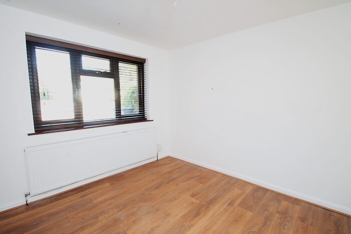2 Bedroom Flat To Rent In Lawrie Park Road, Sydenham, SE26