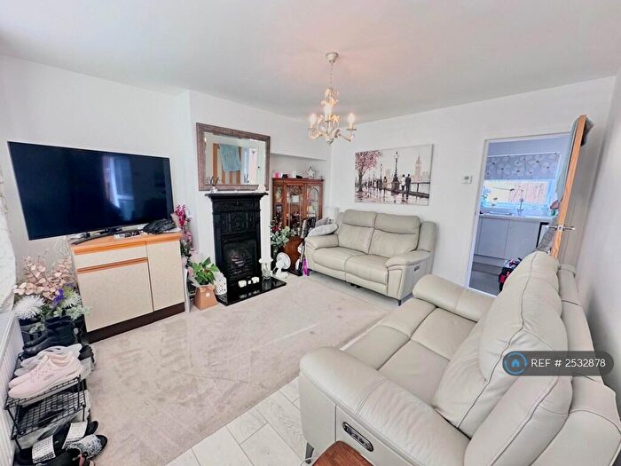 2 Bedroom Terraced House To Rent In Beaconsfield Road, London, SE9
