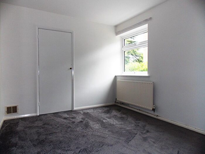 2 Bedroom Flat To Rent In Copers Cope Road, Beckenham, BR3