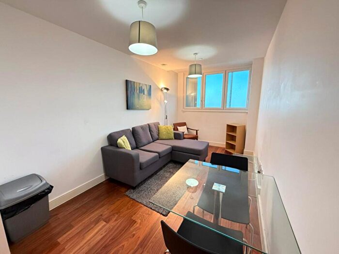 1 Bedroom Apartment To Rent In Metropolitan House, Hagley Road, Birmingham, B16