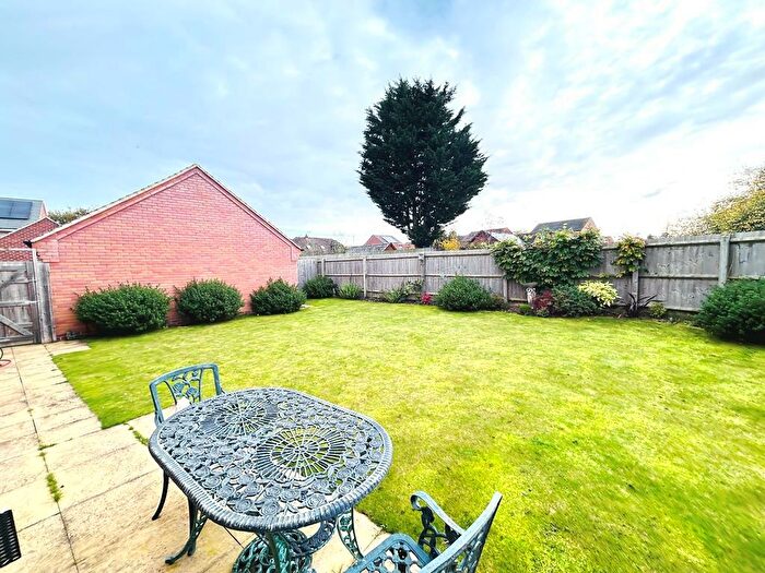 2 Bedroom Detached Bungalow For Sale In Damson Way, Bidford-On-Avon, Alcester, B50