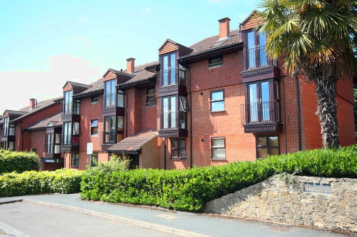 1 Bedroom Flat To Rent In Midhope Road, Hook Heath, Woking, GU22