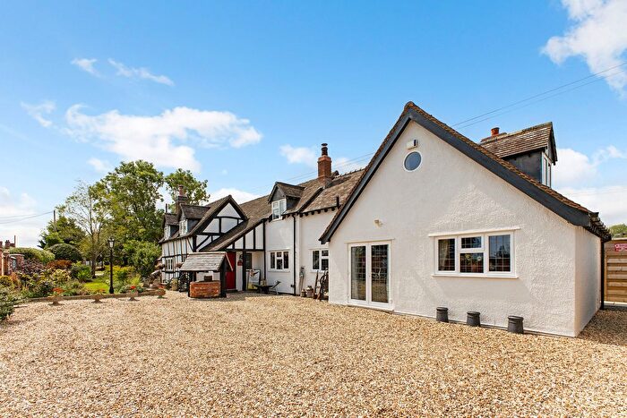 4 Bedroom Detached House For Sale In Iron Cross, Salford Priors, Evesham, WR11