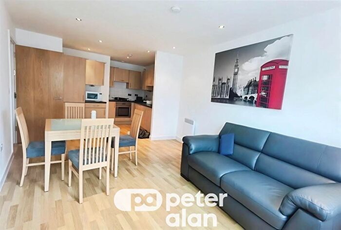 2 Bedroom Flat To Rent In Princess Way, Swansea, SA1