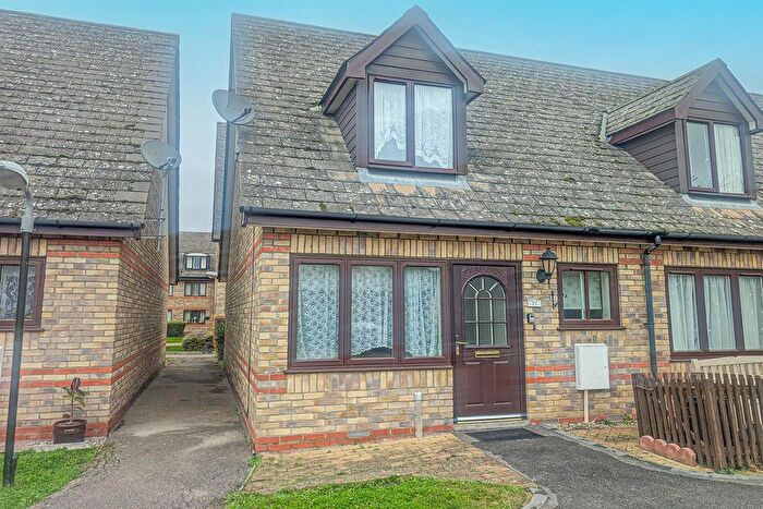 2 Bedroom Property For Sale In Ash Grove, Burwell, Cambridge, CB25