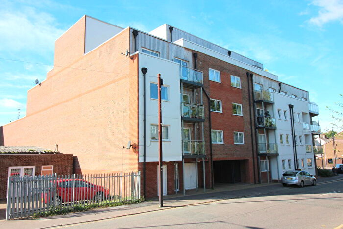2 Bedroom Flat For Sale In High View Court, Dudley Street, Luton, LU2