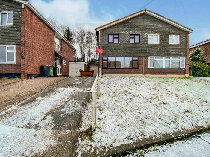 3 Bedroom Semi-Detached House To Rent In Ashenhurst Road, Dudley, DY1