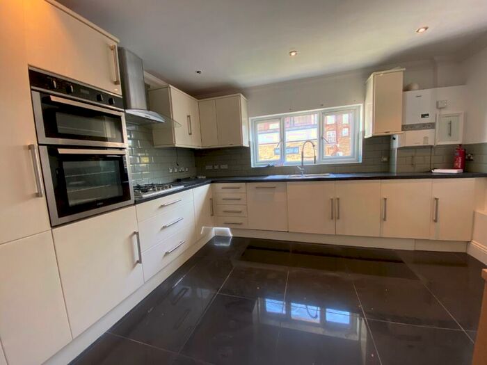 3 Bedroom Terraced House To Rent In Tanners Hill, London, Greater London, SE8