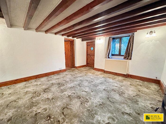 2 Bedroom Detached House For Sale In The Wash, Chapel-En-Le-Frith, High Peak, SK23