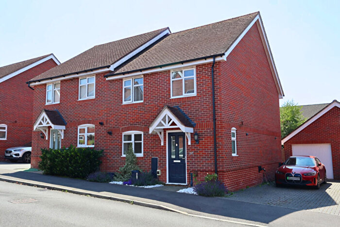 4 Bedroom House For Sale In Beckless Avenue, Clanfield, PO8