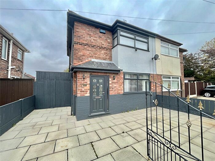 3 Bedroom Semi Detached House For Sale In Ditchfield Road, Widnes, Cheshire, WA8