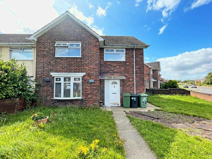 3 Bedroom Semi-Detached House For Sale In Owton Manor Lane, Hartlepool, TS25