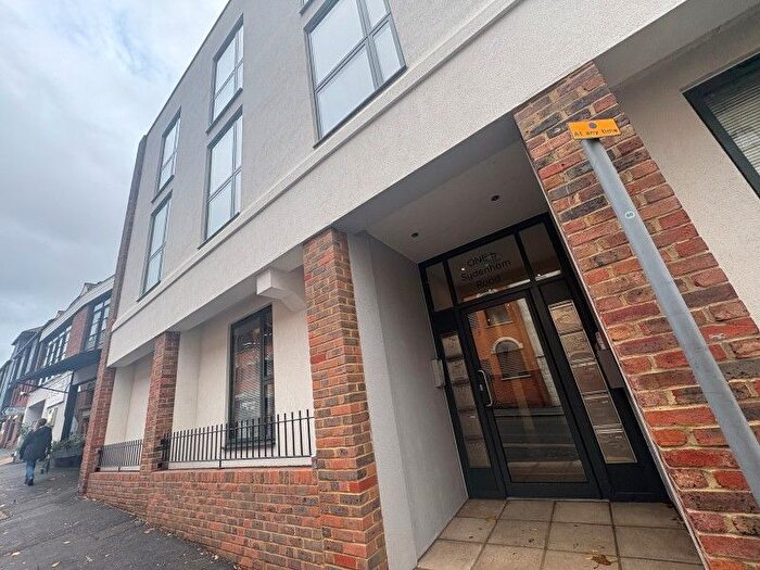 2 Bedroom Flat To Rent In Sydenham Road, Guildford, GU1