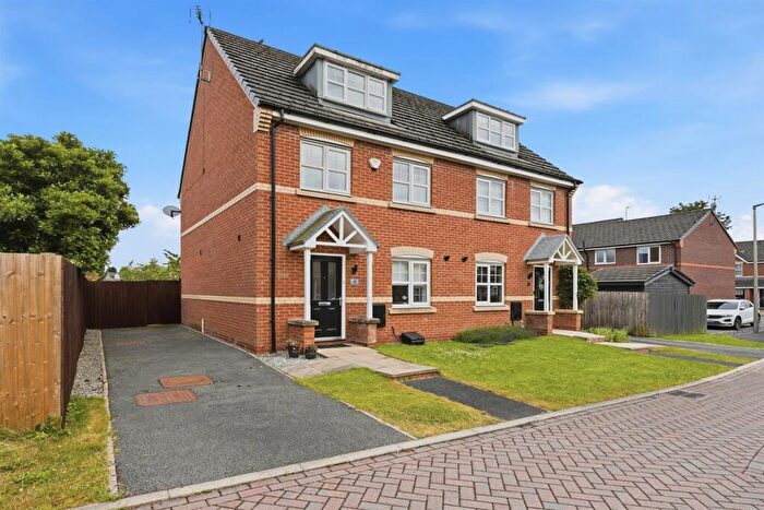 3 Bedroom Semi-Detached House For Sale In Blueberry Way, Macclesfield, SK10