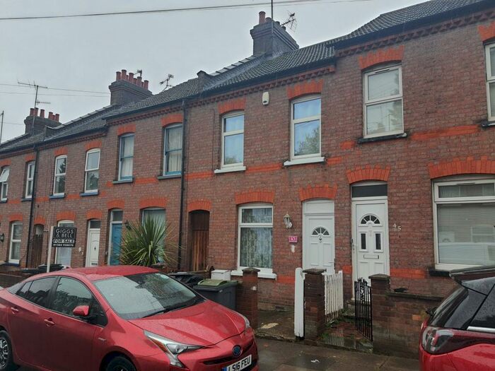 2 Bedroom House To Rent In St Peter Road, Luton, LU1