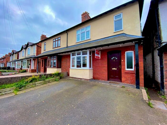 3 Bedroom Semi-Detached House To Rent In Wrexham Road, Whitchurch SY13