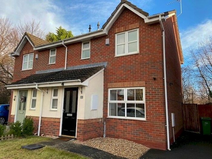 3 Bedroom Semi-Detached House To Rent In Alconbury Close, Great Sankey, Warrington, WA5