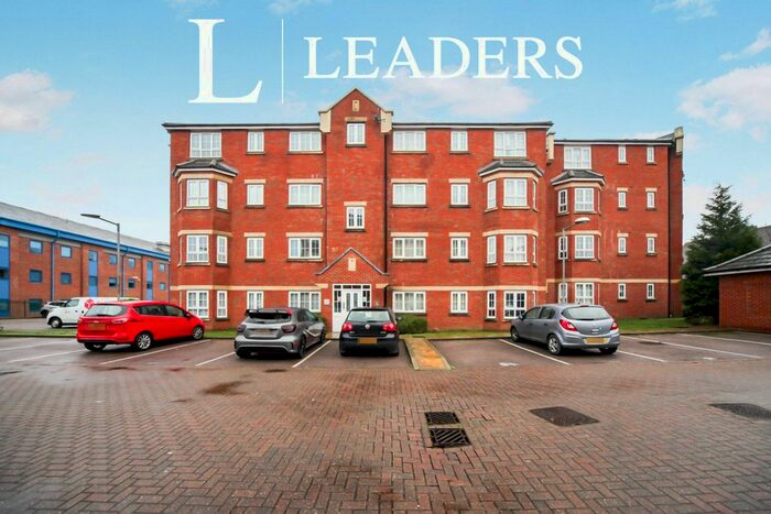 2 Bedroom Flat To Rent In Watling Gardens, Dunstable, LU6