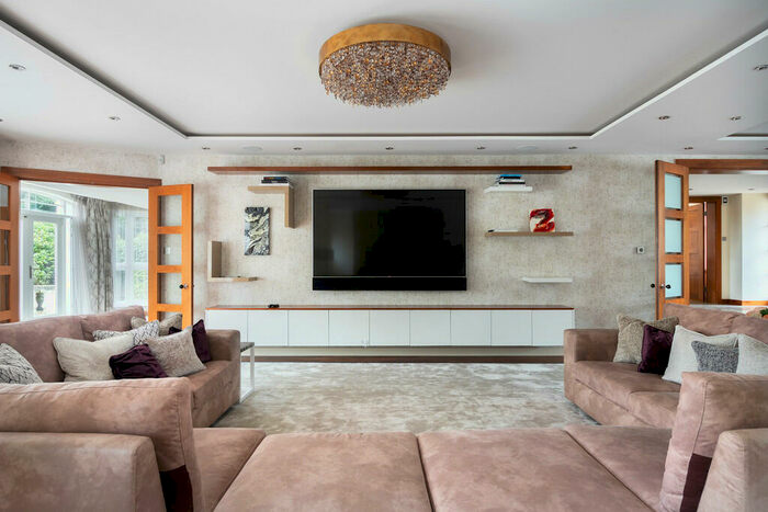 6 Bedroom Detached House For Sale In The Bishops Avenue, East Finchley, N2