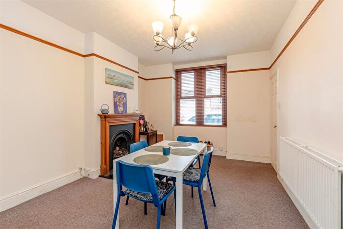 2 Bedroom End Of Terrace House To Rent In Boston Road, Bristol, BS7