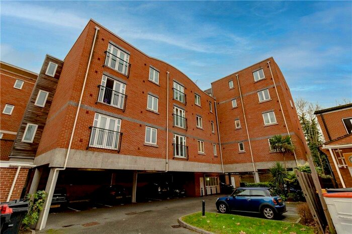 2 Bedroom Apartment To Rent In Grenfell Road, SL6