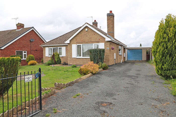 2 Bedroom Detached Bungalow For Sale In Akeferry Road, Westwoodside, DN9