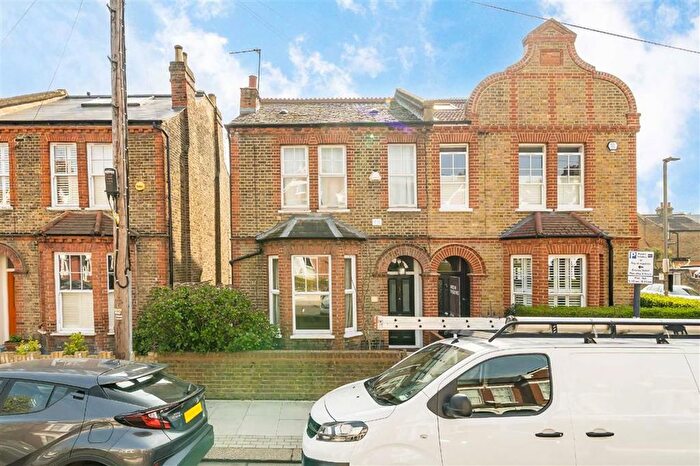 3 Bedroom Property For Sale In Elmfield Road, Balham, SW17