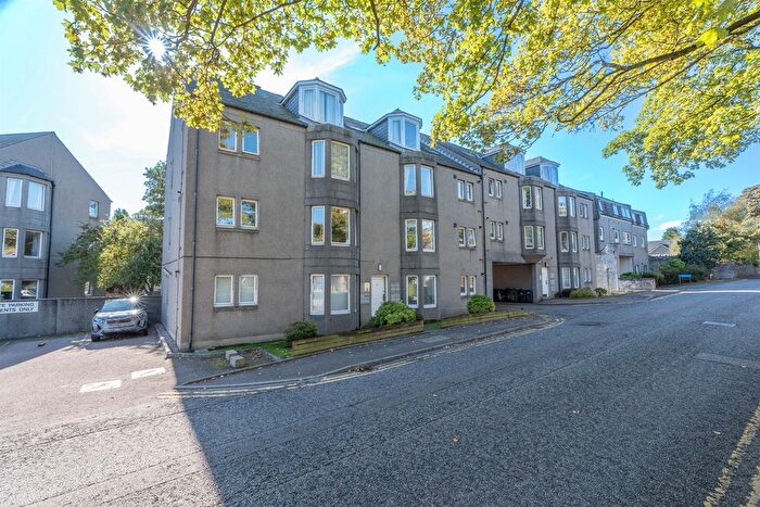 2 Bedroom Flat For Sale In Craigton Road, Aberdeen, AB15