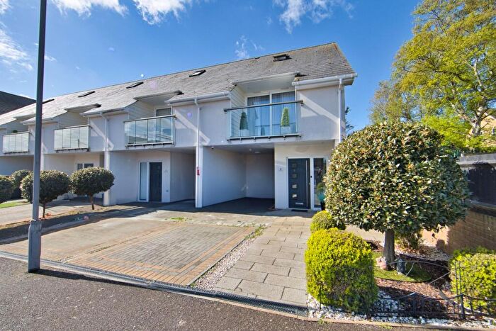 2 Bedroom End Of Terrace House For Sale In St. James Close, Deal, Kent, CT14