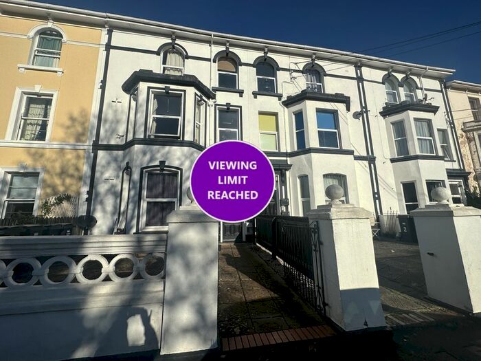 1 Bedroom Flat To Rent In Barton Crescent, Dawlish, EX7