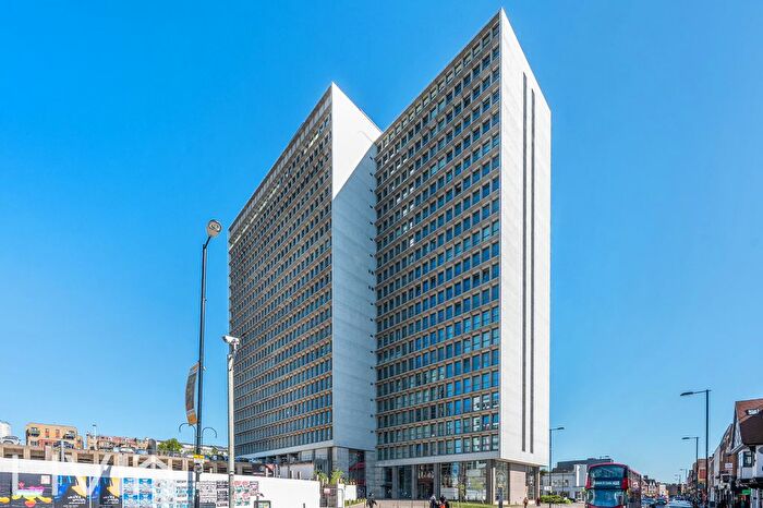 2 Bedroom Flat To Rent In Leon House, High Street, Croydon, CR0