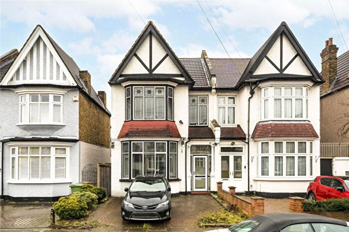5 Bedroom Semi Detached House For Sale In Arran Road, London, SE6