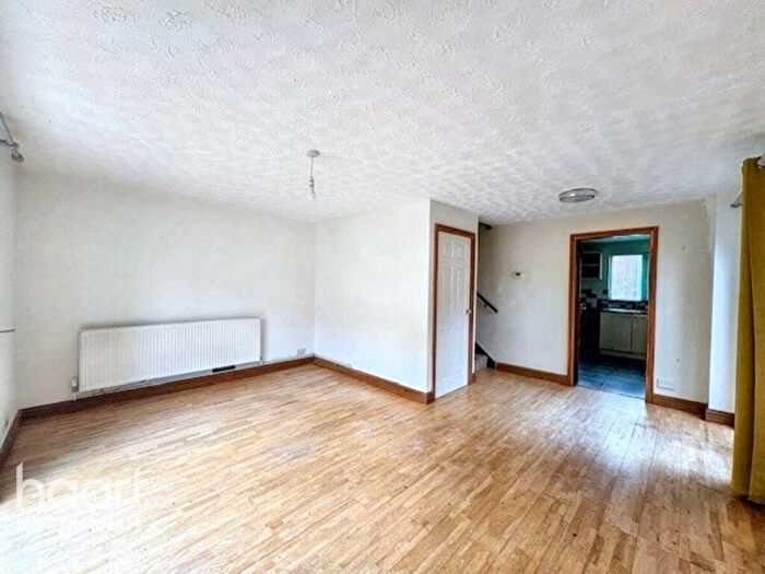 3 Bedroom Semi Detached House For Sale In Bernard Street, Nottingham, NG5