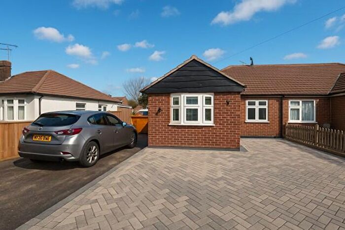 3 Bedroom Bungalow To Rent In Blenheim Place, Aylesbury, HP21