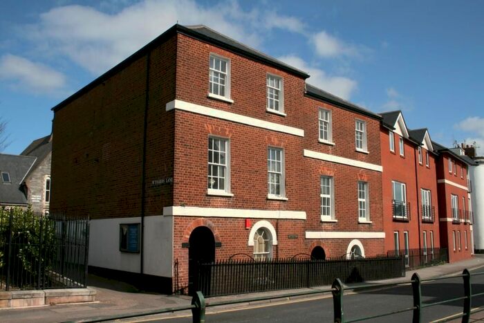2 Bedroom Flat To Rent In Magdalen Street, Exeter, EX2