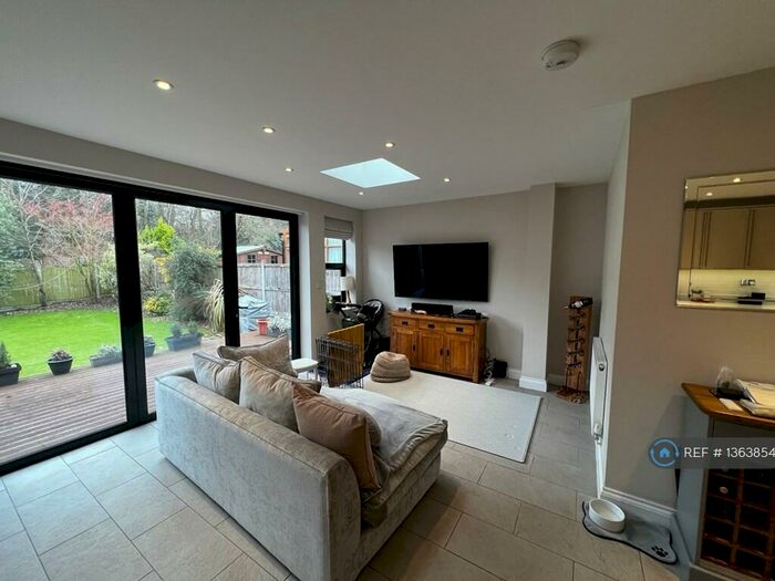 2 Bedroom Semi-Detached House To Rent In Princes Road, Buckhurst Hill, IG9