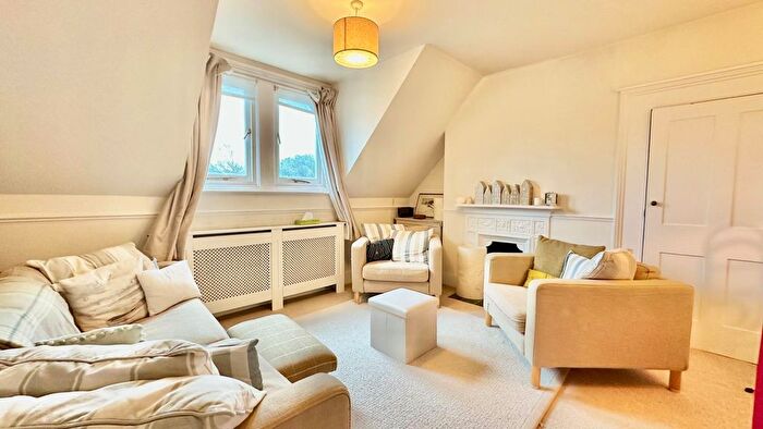 2 Bedroom Flat For Sale In St Matthews Gardens, St Leonards-On-Sea, TN38
