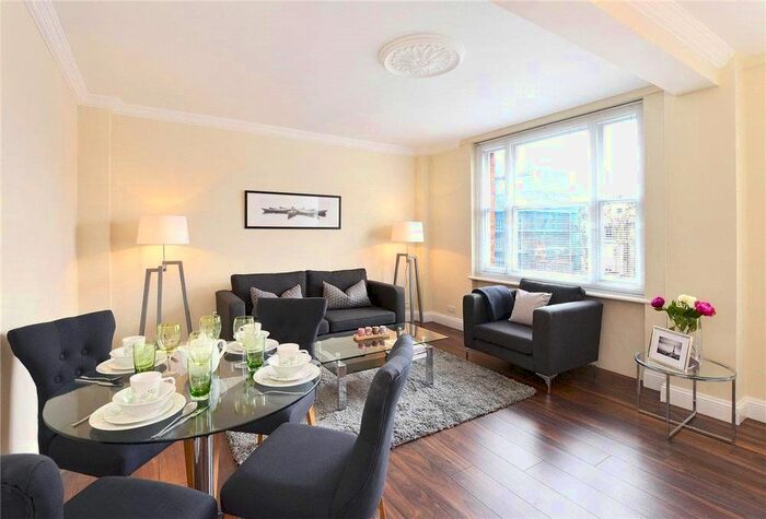 2 Bedroom Flat To Rent In Hill Street, London, W1J